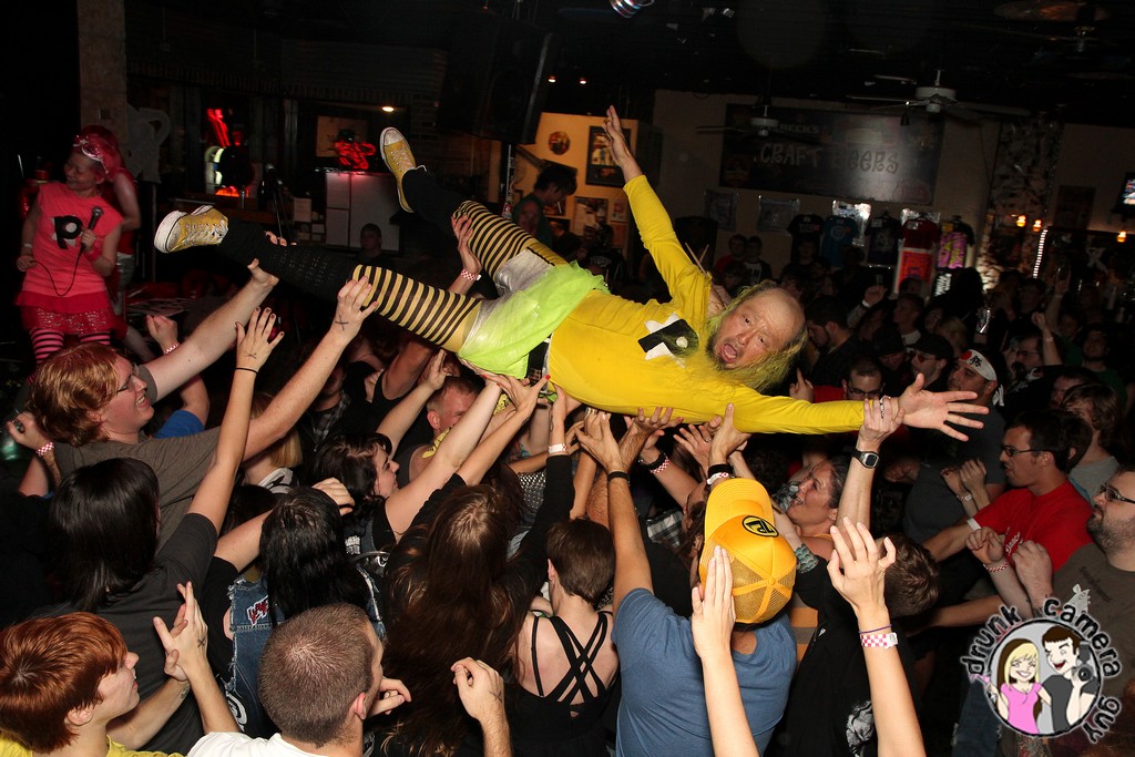 Crowbar: Peelander-Z w/Electric Eel Shock